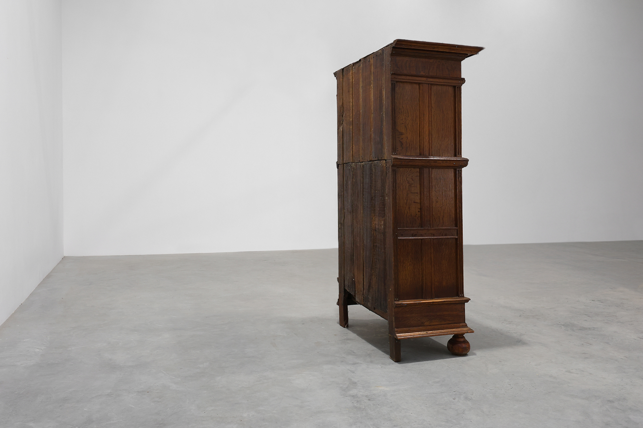 17th Century Belgian Renaissance Oak Cabinet with Concealed Lockthumbnail